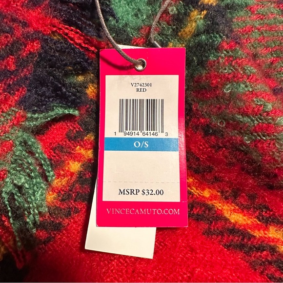 Vince Camuto‎ Red and Green Plaid shawl scarf - Picture 6 of 7
